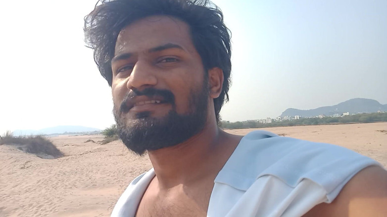 KUMBHA MANOJ KUMAR: Xhard Star india apdet - niji dvip men van shetr