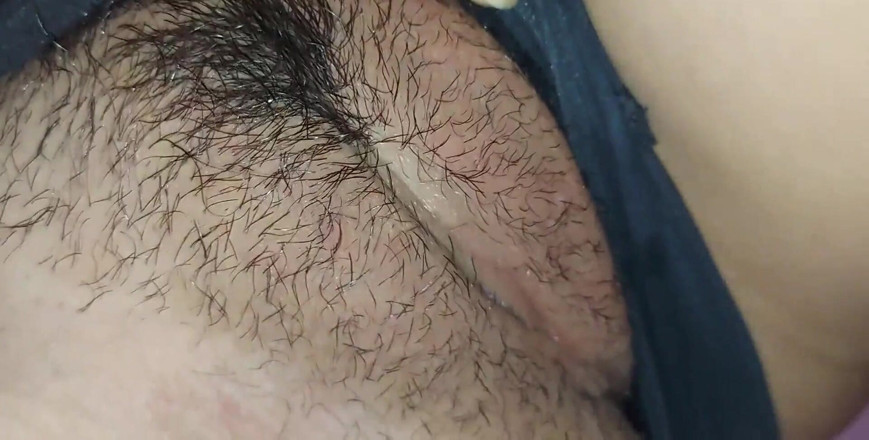 Wil9727: Im zimmer meiner stiefschweder macht sie ihre strumpfhose auf ihrer...