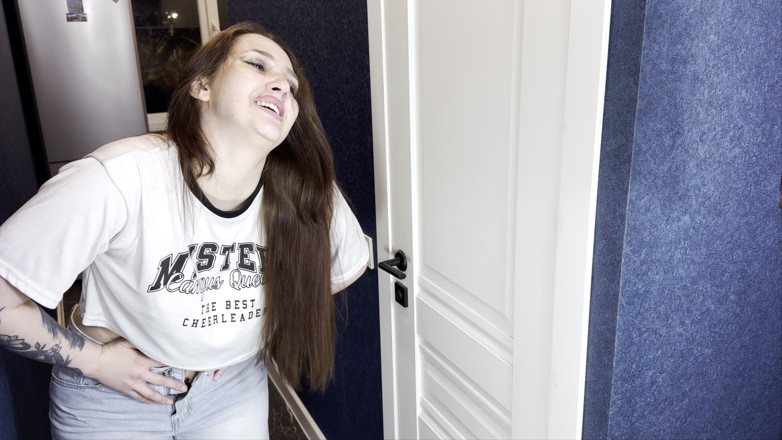 JessLux: Můj Nevlastní Bratr Zavřel Záchod a Já Jsem Se Vyčůrala
