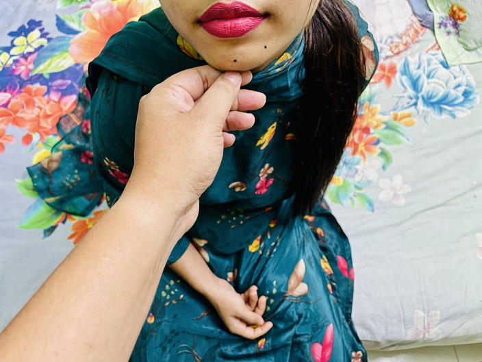 Kaleonjoybd: Minha meia-irmã sexy faz sexo pela primeira vez comigo