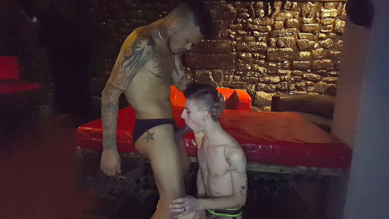 CASTING PORN AMATOR: Jerome james disetubuhi barebaclk oleh pablo untuk casting porno yang...