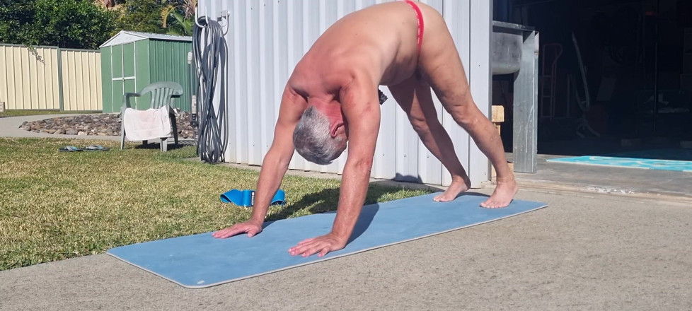 yogiyumyum: 裸体锻炼