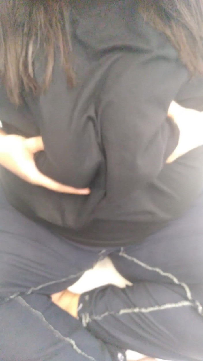 Aria Mia: 섹시한 젖탱이를 보여줘서 매춘부 소녀들을 끌어들이는 방법