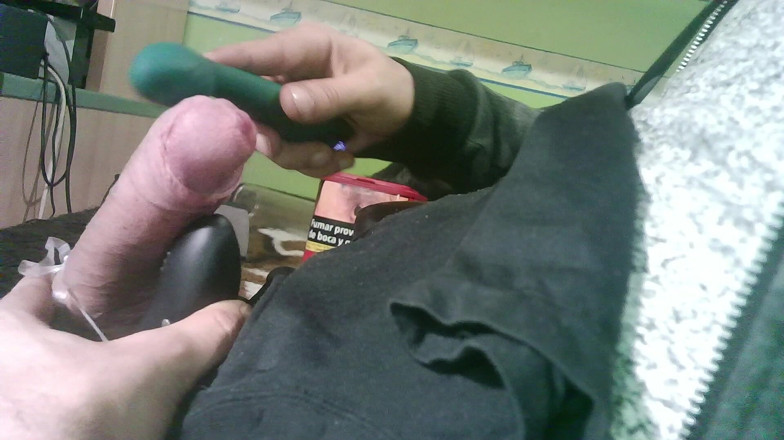 The girls' cave of fear: Mainan Ganda Bergetar Di Ujung Ke Cumshot