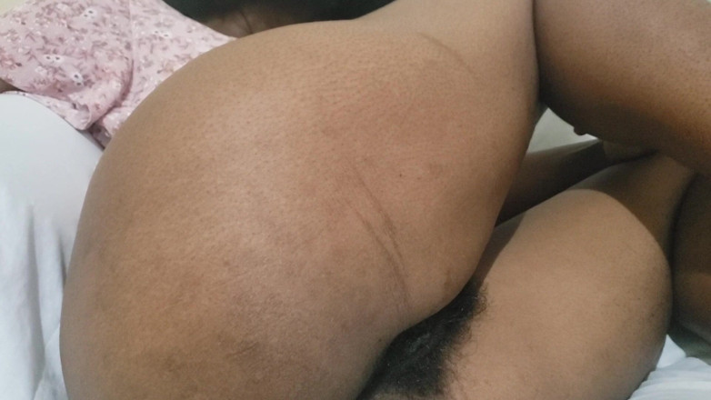 Lovemina: Pantat bahenol tante bahenol ini dientot habis-habisan sampai mengerang keenakan