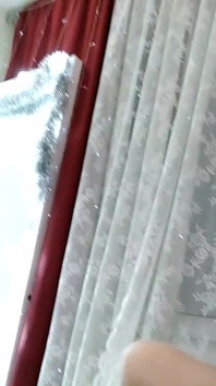 Kukdans i väntan på att kasta sig i sin älskade kvinnas slug mun