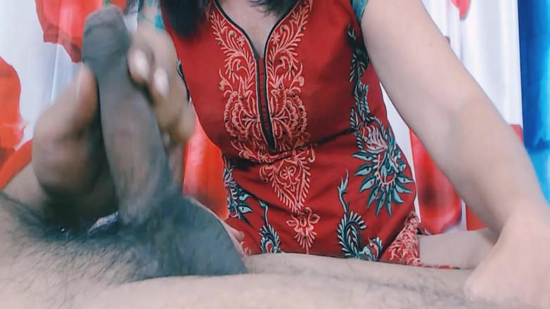 Bolly Karma: Elle suce comme tout ce dont vous avez besoin