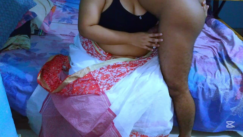 Aria Mia: देसी हॉट भाभी पति को धोखा देती है और पुराने प्रेमी के साथ चुदाई करती है - तमिल सेक्स