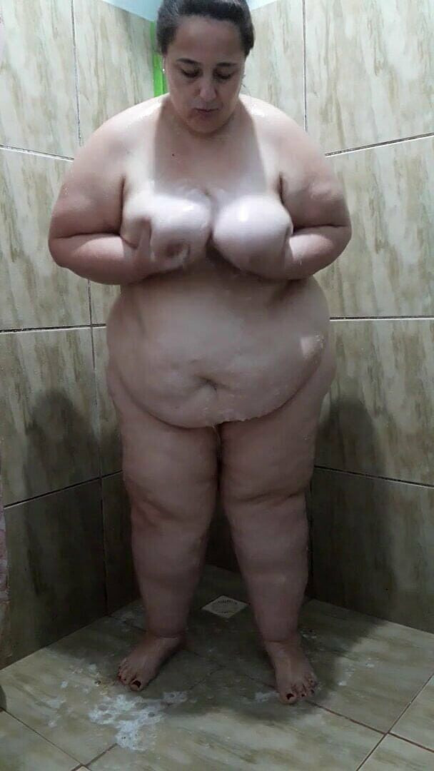 Kasal30br: Sexy BBW Taking Shower