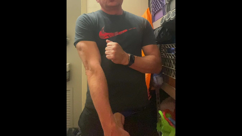 JockDad87: Geile Jockdad87 betrapt een andere lading tussen lessen