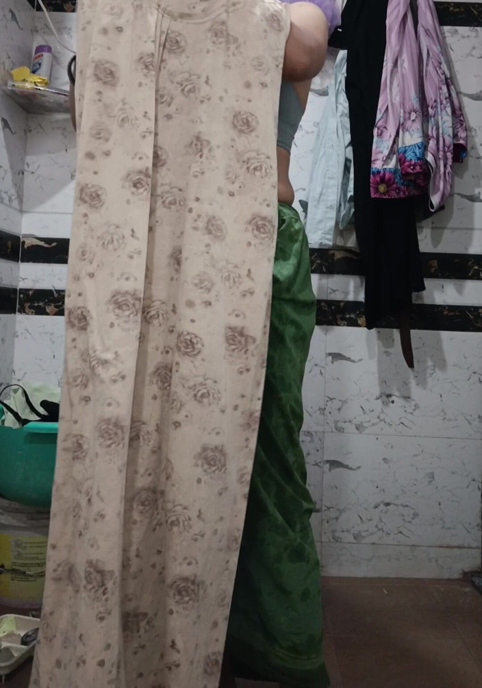 Priyahot77: Priya, bhabhi, grosse chatte, poils