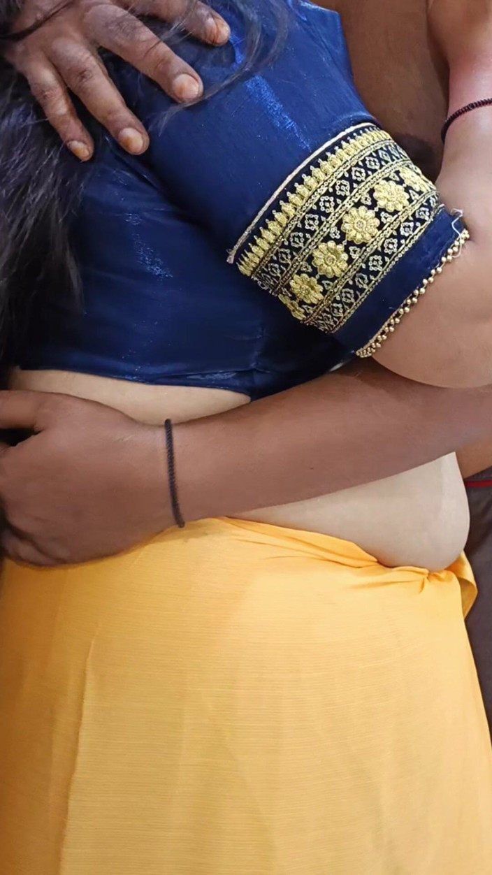 Catchybusty: Ho tolto Intenzionalmente Bhabhi Saree