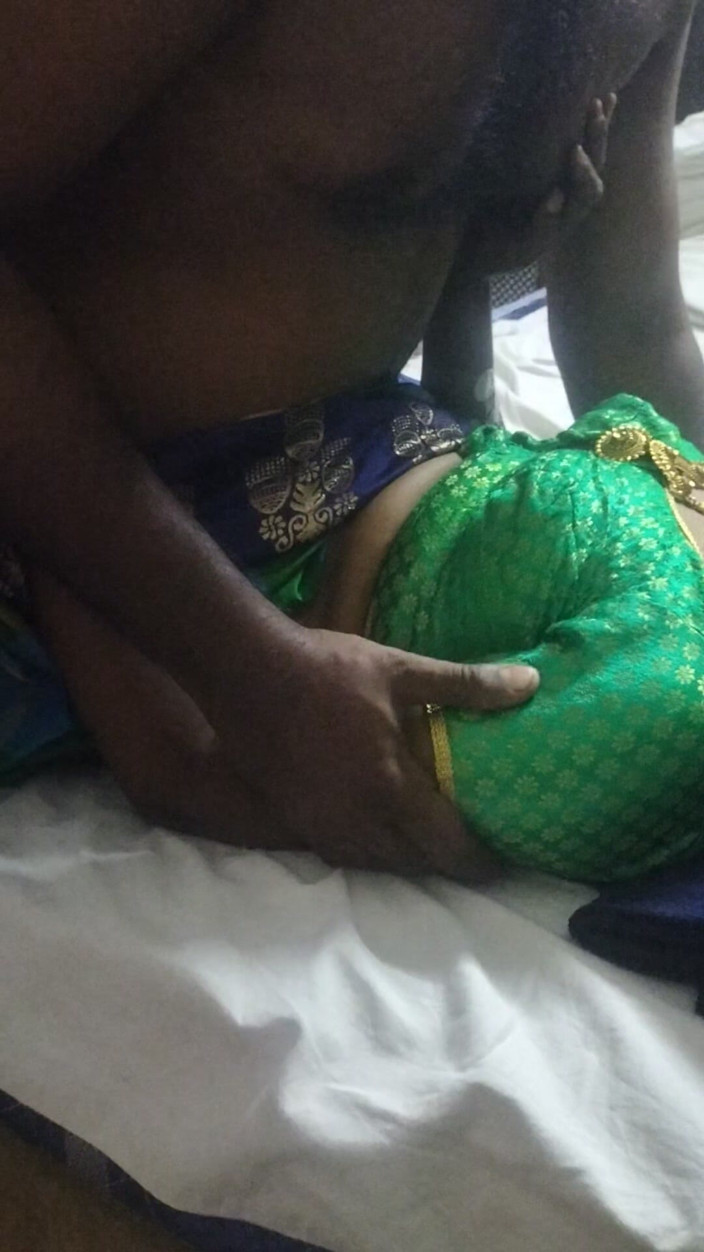 Funny couple porn studio: Tamil Cockold para Frond i Back Shot