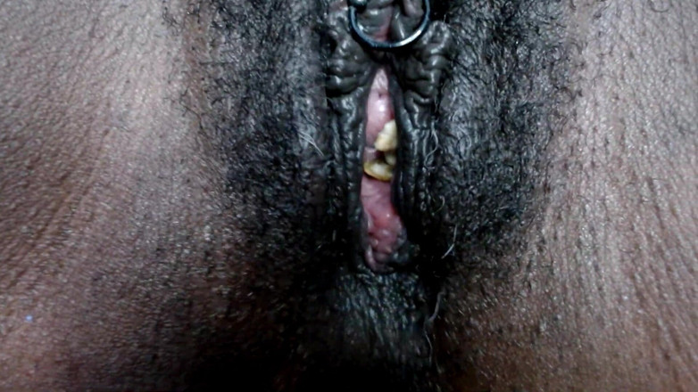 Maeling: Dubbla tinnies mumifierad knuffad i fitta yngsta: En