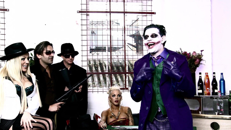 Superhero: Tolle gruppensex-party mit Joker und seinen verbündeten