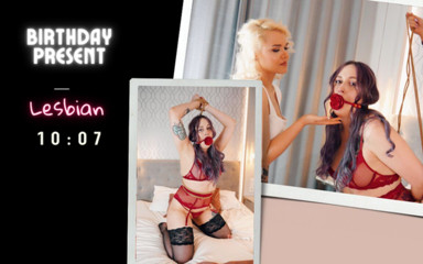 Marlene Moore: Cadeau d'anniversaire. Bondage, domination, orgasme forcé