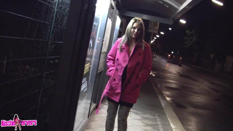 Aische Pervers: Transférée par l’inconnu