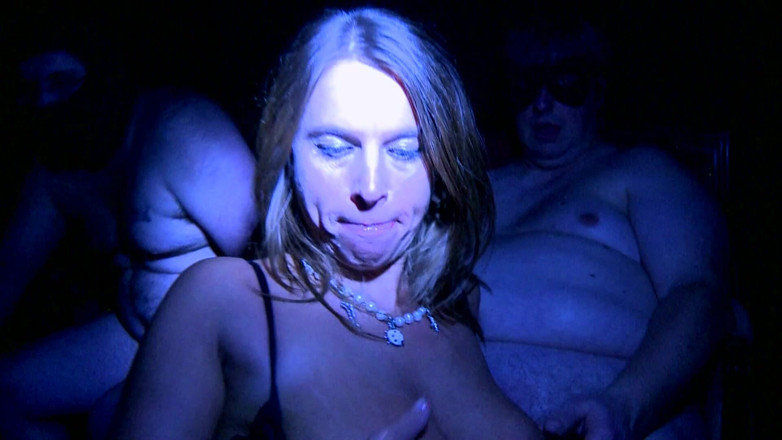 Fuck Cumshot Party: Ggg john thompson - gadis-gadis nakal ini di-gangbang habis-habisan sampai dicrot...