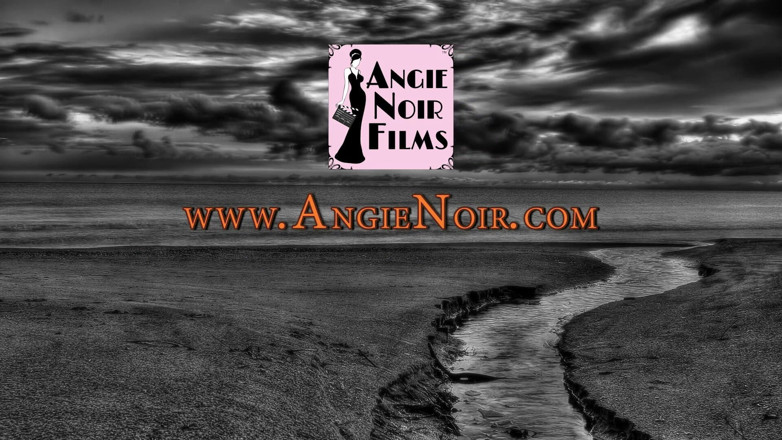 Angie Noir: Regalo anal sucio de San Valentín del hijastro con Angie...