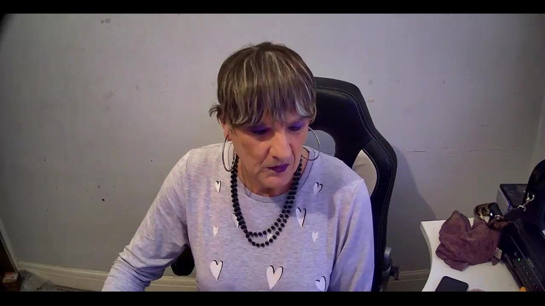 Mature Tina TV: Acasă