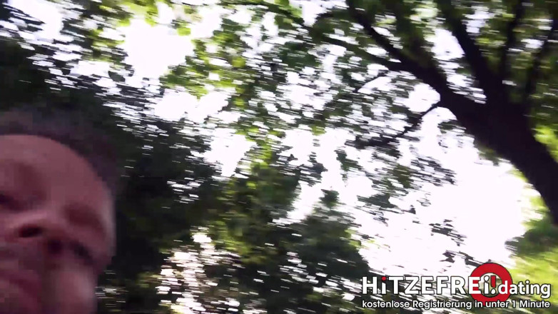 Hitzefrei: ドイツのジェニーは、車がパート1で運転している間、屋外で叩かれました