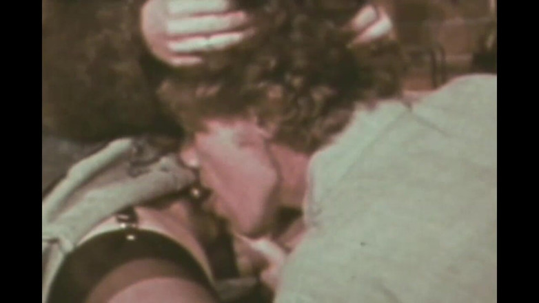 Vintage megastore: John Holmes knullar bara håriga fittor och stora tuttar (hela filmen)