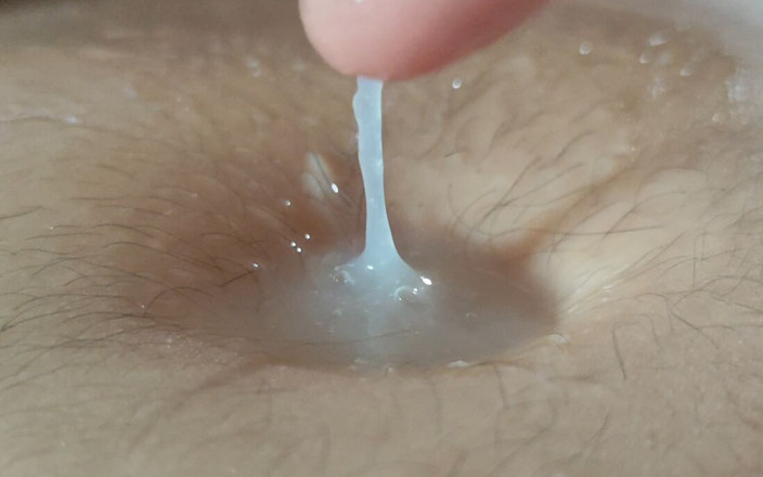 DaddyDoted: Buricul adânc se transformă într-un rezervor de spermă.