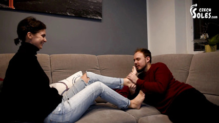 Czech Soles - foot fetish content: 尼古拉一生中的第一次脚崇拜！