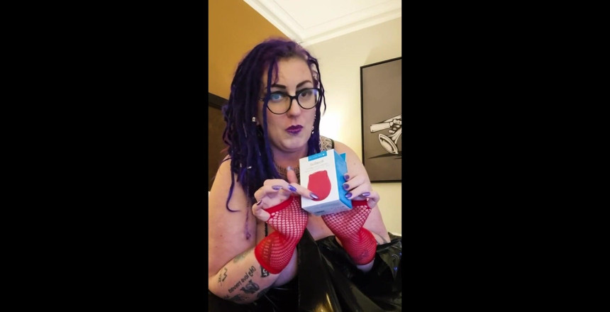Mraltmrskinky: Adoro ricevere nuovi giocattoli! Quale ti piace?