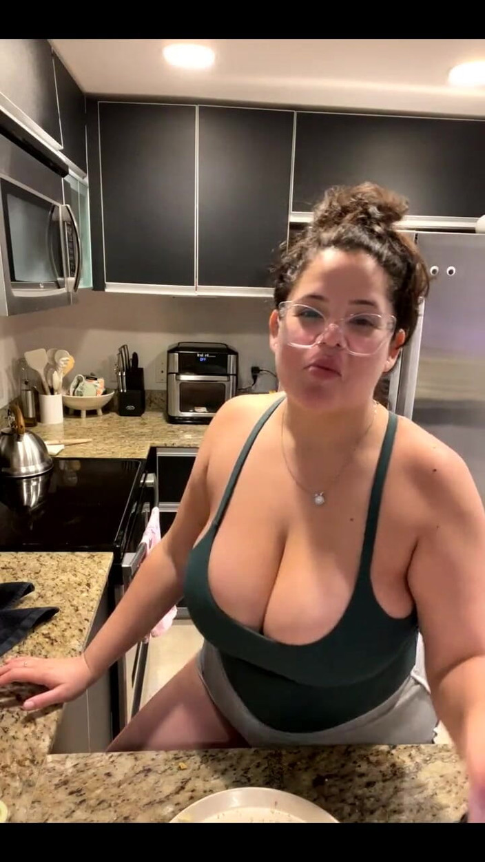 Dani Valentina: Dani Valentina ile canlı yayın