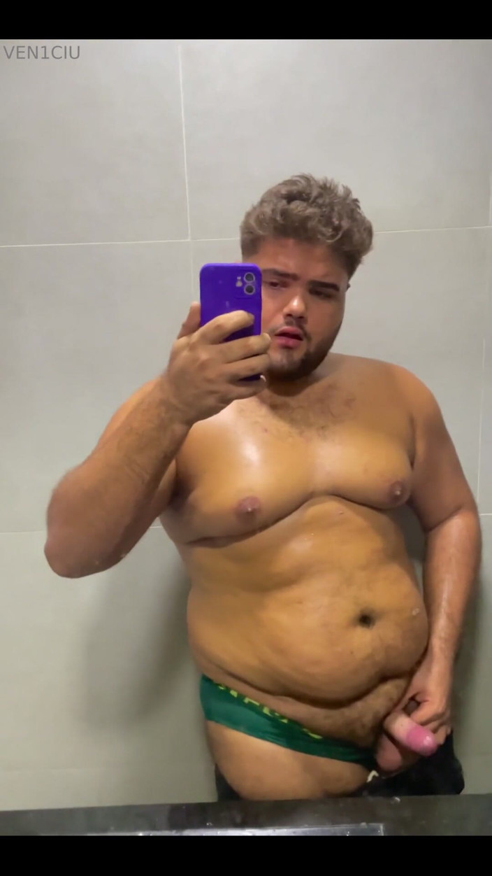 VEN1CIU: jim baathroom men