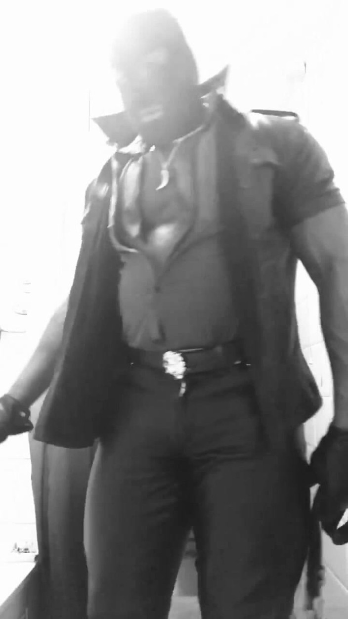 Black mature kinky muscle: Angry Leather Verbal Rant