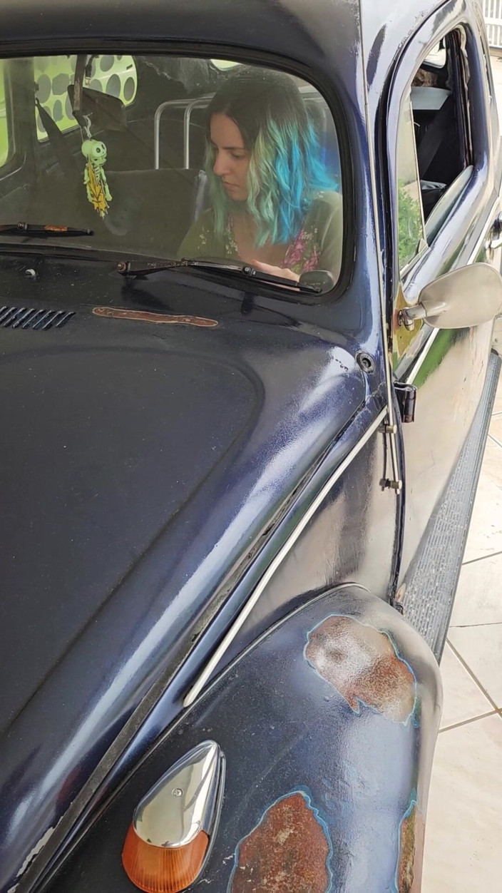 M4ndy: O fusca está se recusando a ficar - parando e girando...