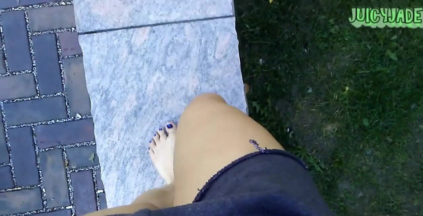JasmineJade: Asiatische göttinnen verehren Serie 006 nackte Füße gehen im freien Teil 1...
