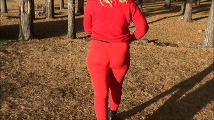RedRoseRus: Culo grosso in Leggings rossi