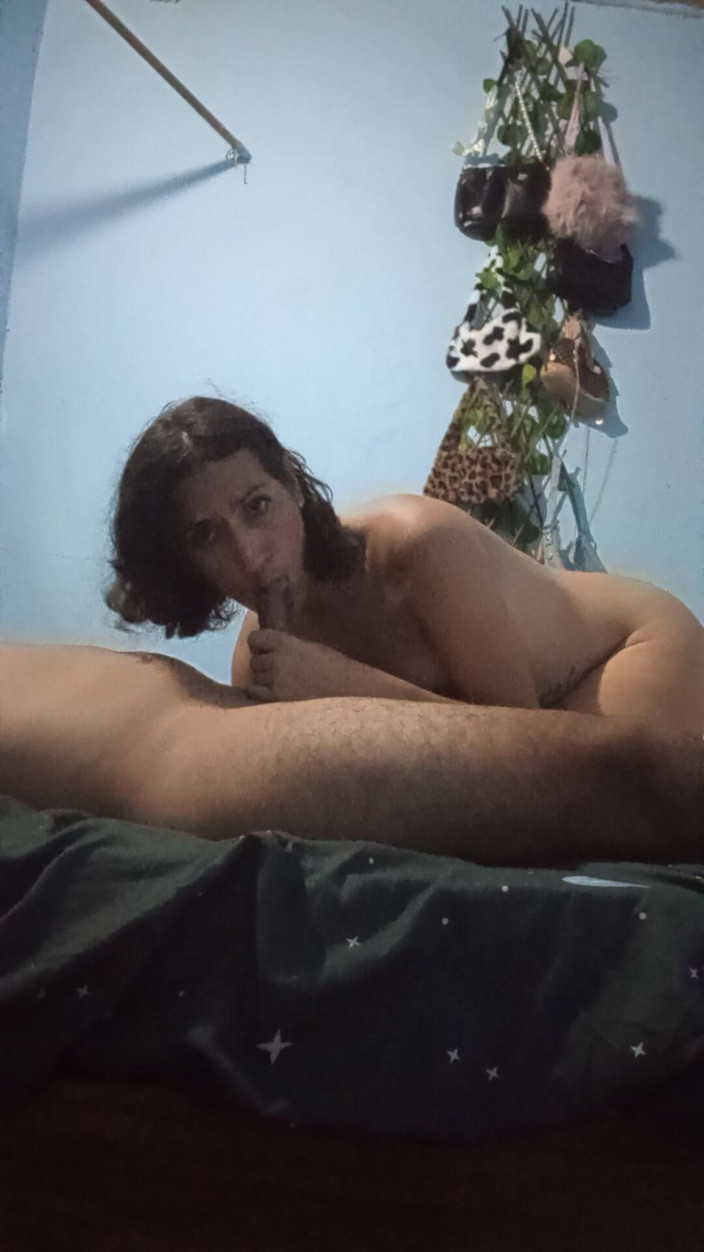 Femboy from Colombia: 带来极大快感的好口交