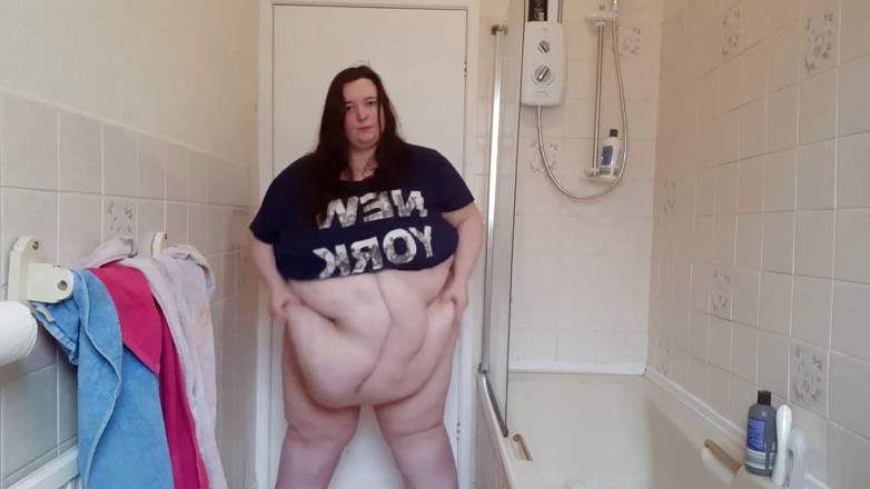 SSBBWLadyBrads: BBW SSBBW visar upp fet mage med jiggles och skakar