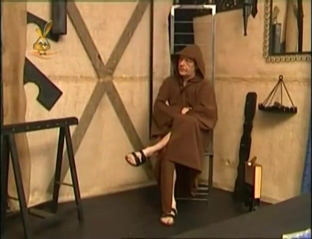House of lords and mistresses in the spanking zone: Pulă și pene