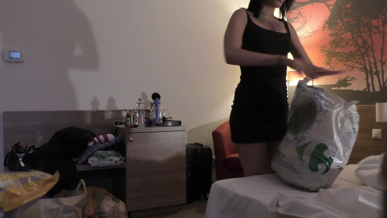 Leon Lambert Girls Twerk Parties CFNM: 클라라와 함께 공에서 Precum을 생산하고 얻기 위해 에드징을 괴롭히는 느린 강렬한 무시 핸드잡