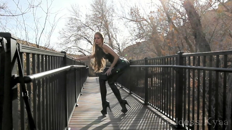 Kyaa Chimera: Park Path, séance photo, Bts
