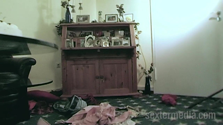 Sextermedia by Pete: Nenek tua dientot di seks threesome jerman