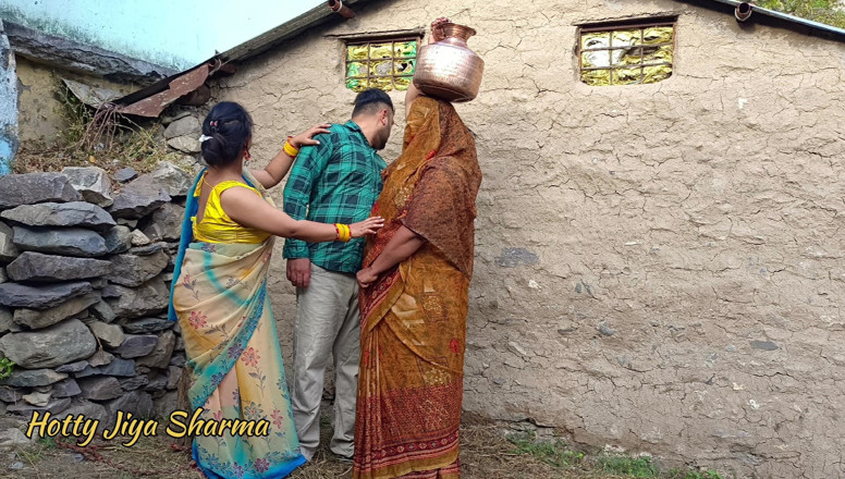 Hotty Jiya Sharmaa: Desi eerste keer trio