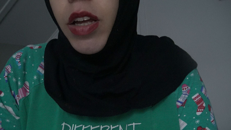 Souzan Halabi: Une Arabe égyptienne mariée infidèle à gros nichons à Londres