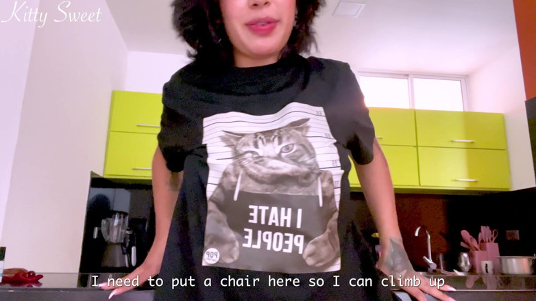 Kiitty sweet: JOI: a Glass Cob and a Creamy Kitten for You...