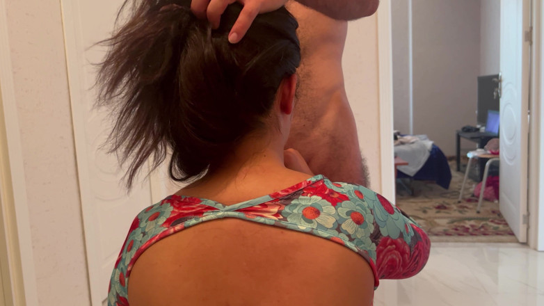 Teen and Milf Female Sex: Il m'a laissée excitée et seule, alors j'ai baisé son...
