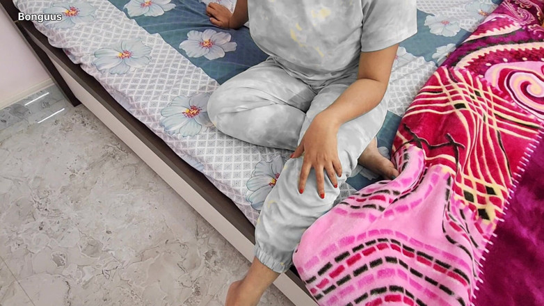 Riya Bonguus: Eski kız arkadaşımın amına boşalıyor ve benden döllememi istedi