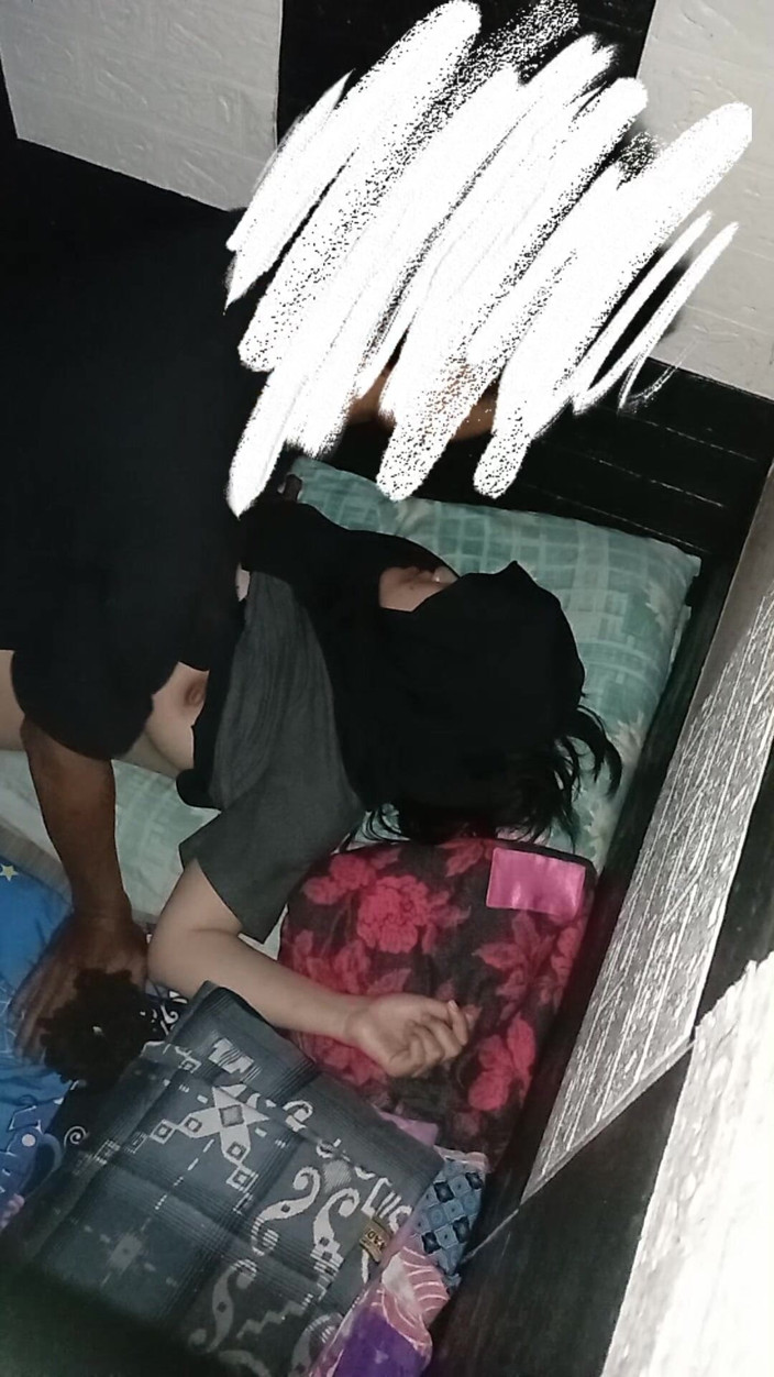 Famly sex: Niềm vui của âm hộ hẹp của tôi