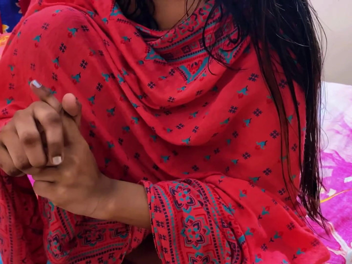 Bdsex24: Cette bhabhi adore baiser parce que son mari n’est pas à...
