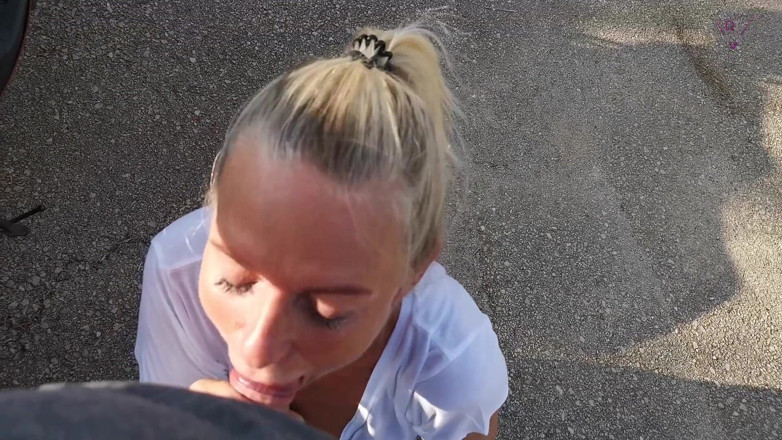 Dirty Tina: Prosím, stříkej mi do pusy!