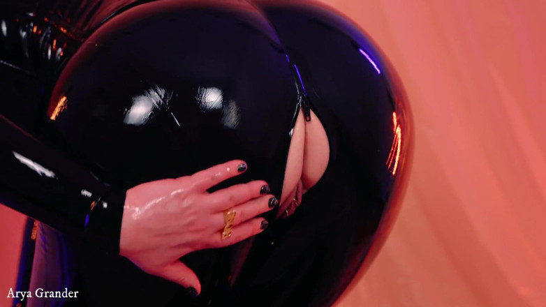 Arya Grander: Fetiche de goma de látex, catsuit video gratis gran provocación...